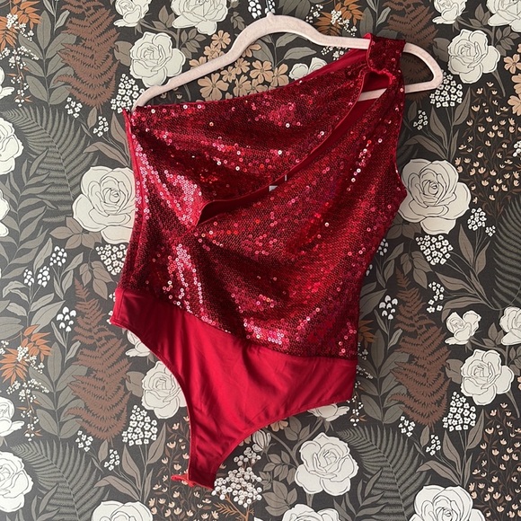 NWT LOVERS + FRIENDS MOULIN BODYSUIT RED size small - Picture 5 of 5